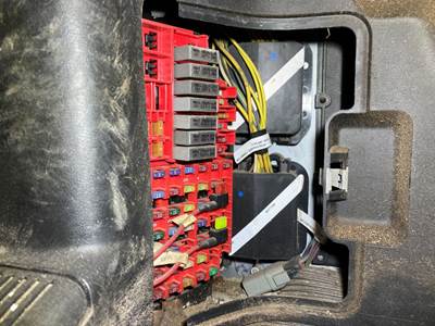 Peterbilt Fuse Boxes & Panels For Sale | MyLittleSalesman.com