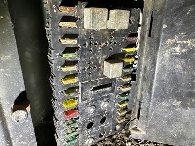 Peterbilt 377 Fuse Box
