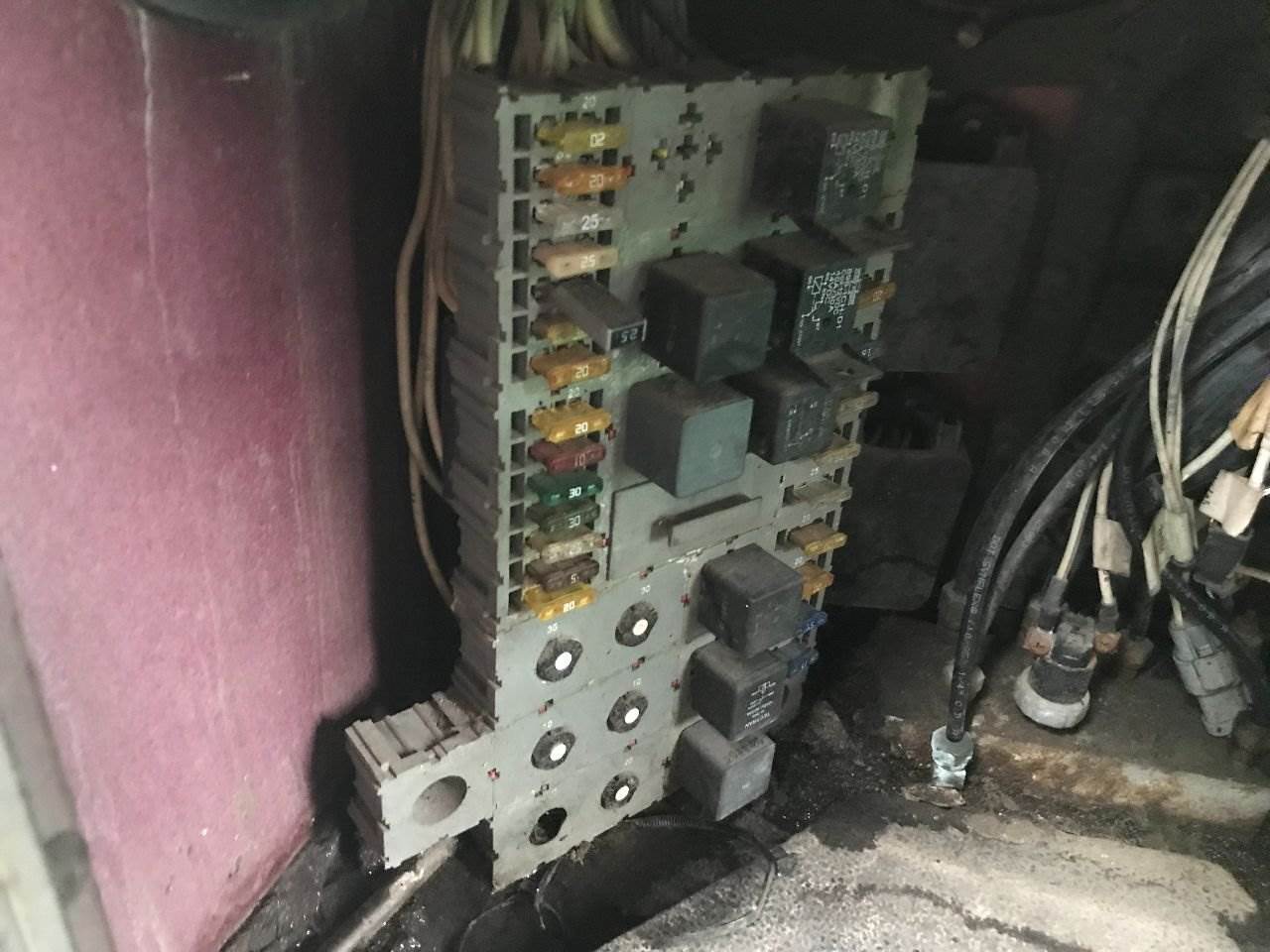 1996 Peterbilt 379 Fuse Box For Sale Kansas City, MO 25011474