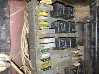 Peterbilt 379 Fuse Box