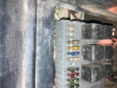 Peterbilt 385 Fuse Box