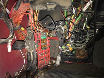 Peterbilt 386 Fuse Box