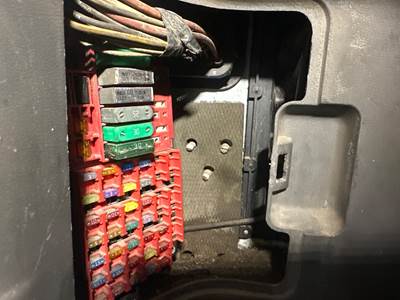Peterbilt 386 Fuse Box