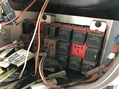 Peterbilt 387 Fuse Box
