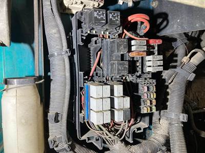 Peterbilt 387 Fuse Box