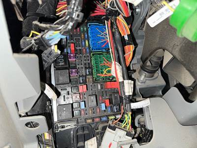 Peterbilt 567 Fuse Box