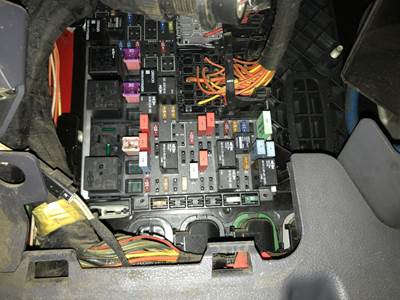 Peterbilt 579 Fuse Box