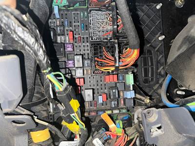 Peterbilt 579 Fuse Box