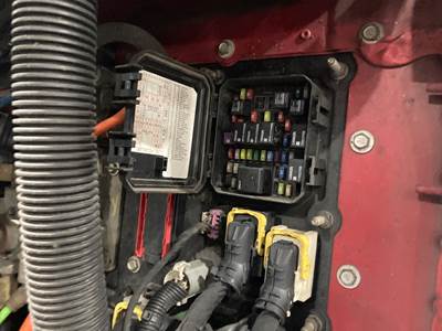 Peterbilt 579 Fuse Box