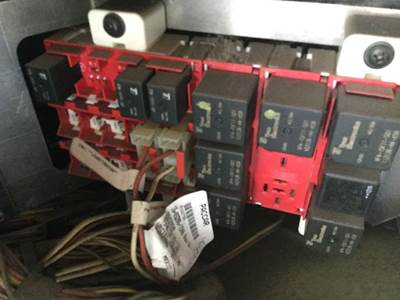 Peterbilt 587 Fuse Box