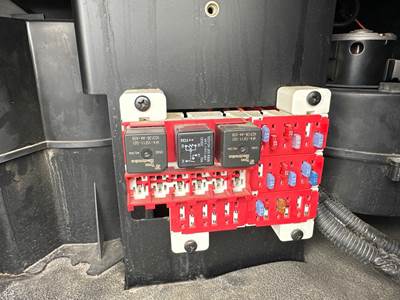 Peterbilt 587 Fuse Box