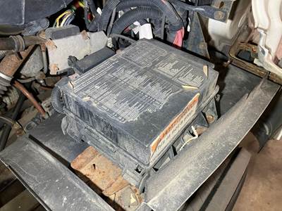 Sterling A9513 Fuse Box