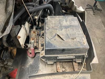 Sterling A9513 Fuse Box