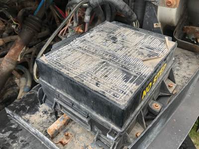 Sterling L7501 Fuse Box