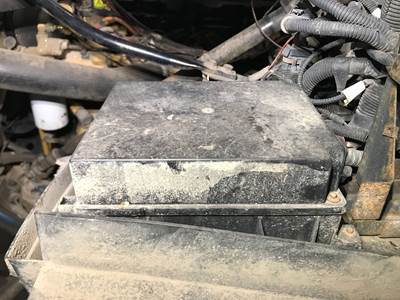 Sterling L8513 Fuse Box