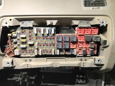 Sterling L8513 Fuse Box