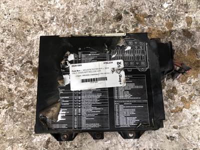 Sterling L9501 Fuse Box