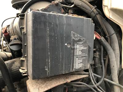 Sterling L9501 Fuse Box