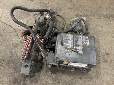 Sterling L9501 Fuse Box