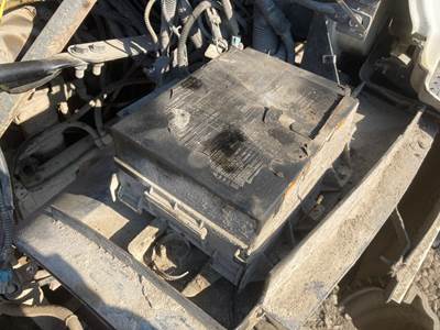 Sterling L9511 Fuse Box