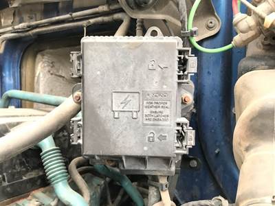 Volvo VNL Fuse Box