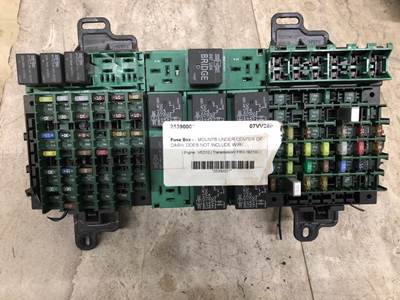 Volvo VNL Fuse Box