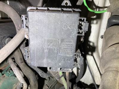 Volvo VNL Fuse Box