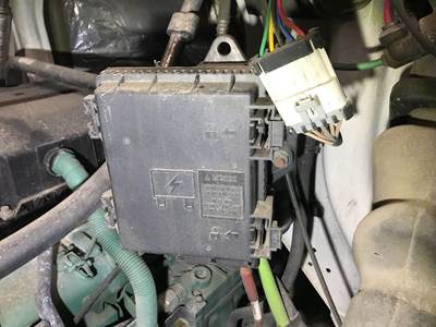 Volvo VNL Fuse Box