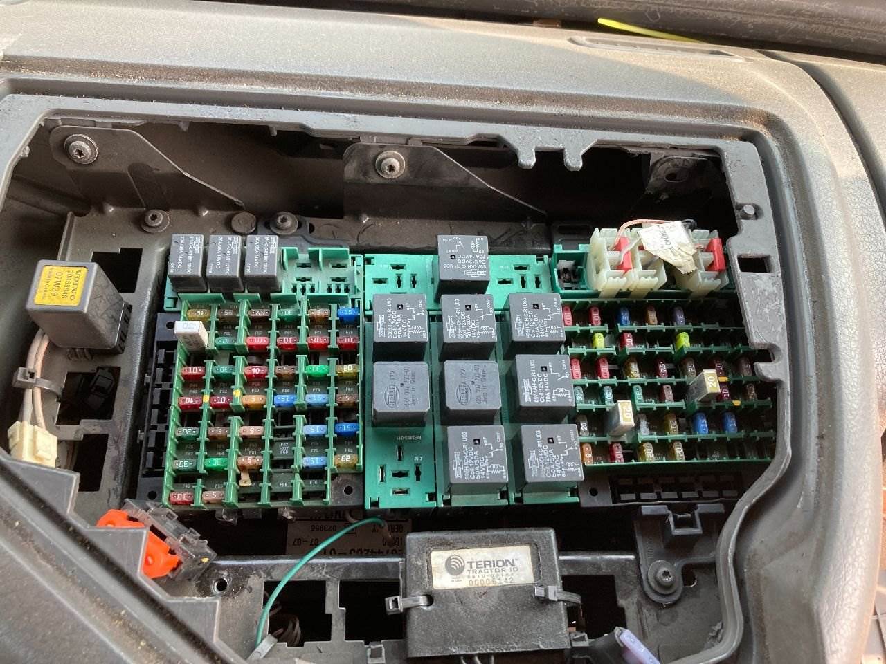 2008 Volvo VNL Fuse Box For Sale Des Moines, IA 25440306