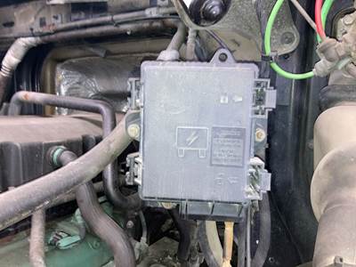 Volvo VNL Fuse Box