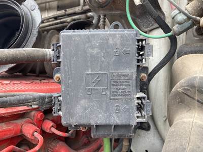 Volvo VNL Fuse Box
