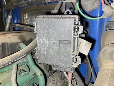 Volvo VNL Fuse Box