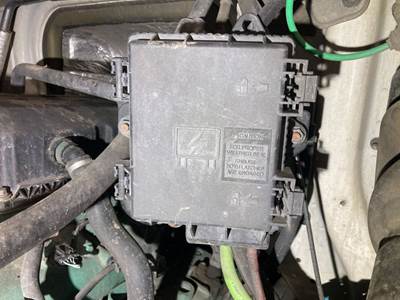 Volvo VNL Fuse Box