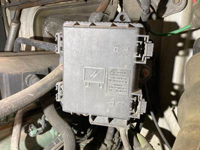 Volvo VNL Fuse Box