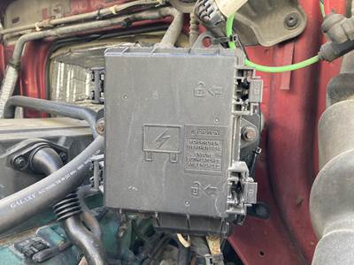 Volvo VNL Fuse Box