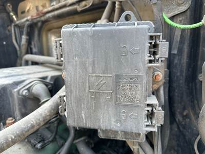 Volvo VNL Fuse Box