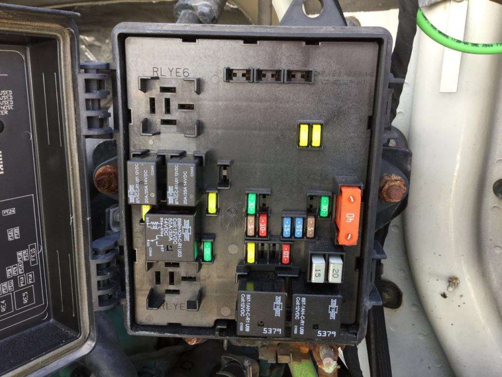 Fuse Boxes  Panels Volvo VNL 9461538