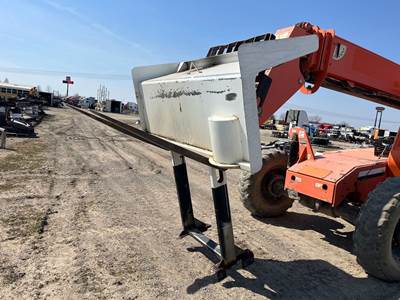 International 7600 Headache Rack