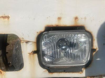 Autocar Headlight Assembly for a Autocar Truck