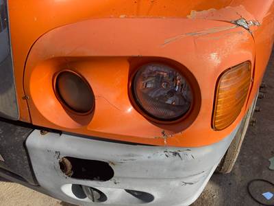 Freightliner Century Class 120 Headlight Assembly for a Freightliner C120 Century
