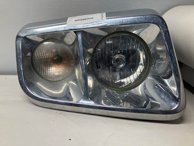 Freightliner Coronado 122 SD Headlight Assembly for a Freightliner 122SD