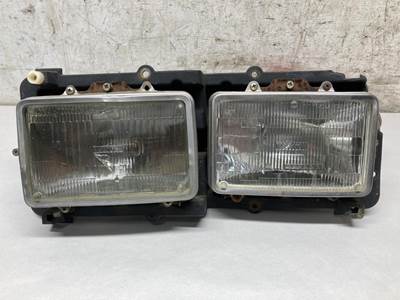 Freightliner FLD120 Headlight Assembly