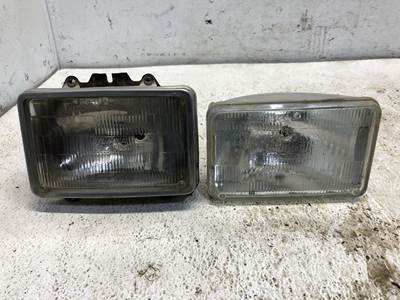 Freightliner FLD120 Headlight Assembly