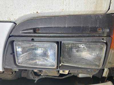 GMC W4500 Headlight Assembly