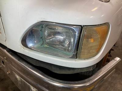 International 9200 Headlight Assembly