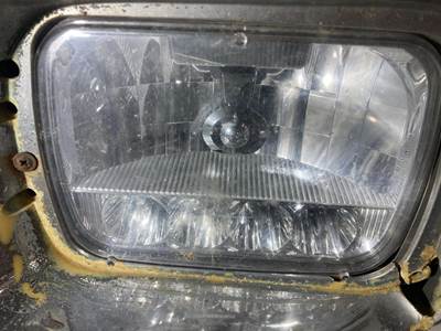 International 9200 Headlight Assembly