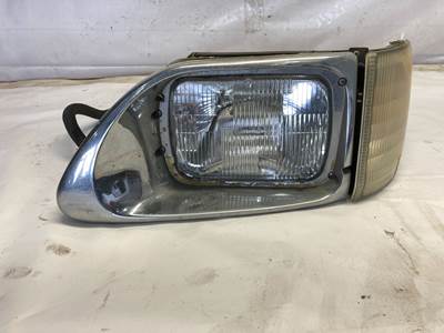 International 9200 Headlight Assembly
