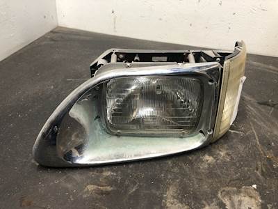 International 9400 Headlight Assembly