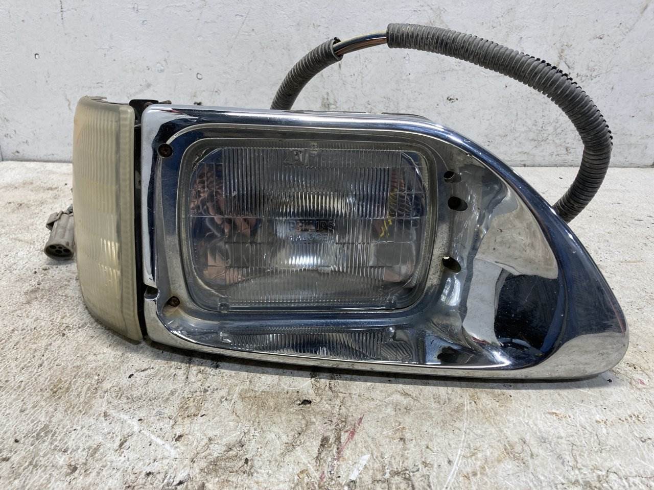 2004 International 9400 Headlight Assembly For Sale Spencer, IA