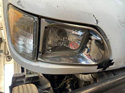 International 9400 Headlight Assembly